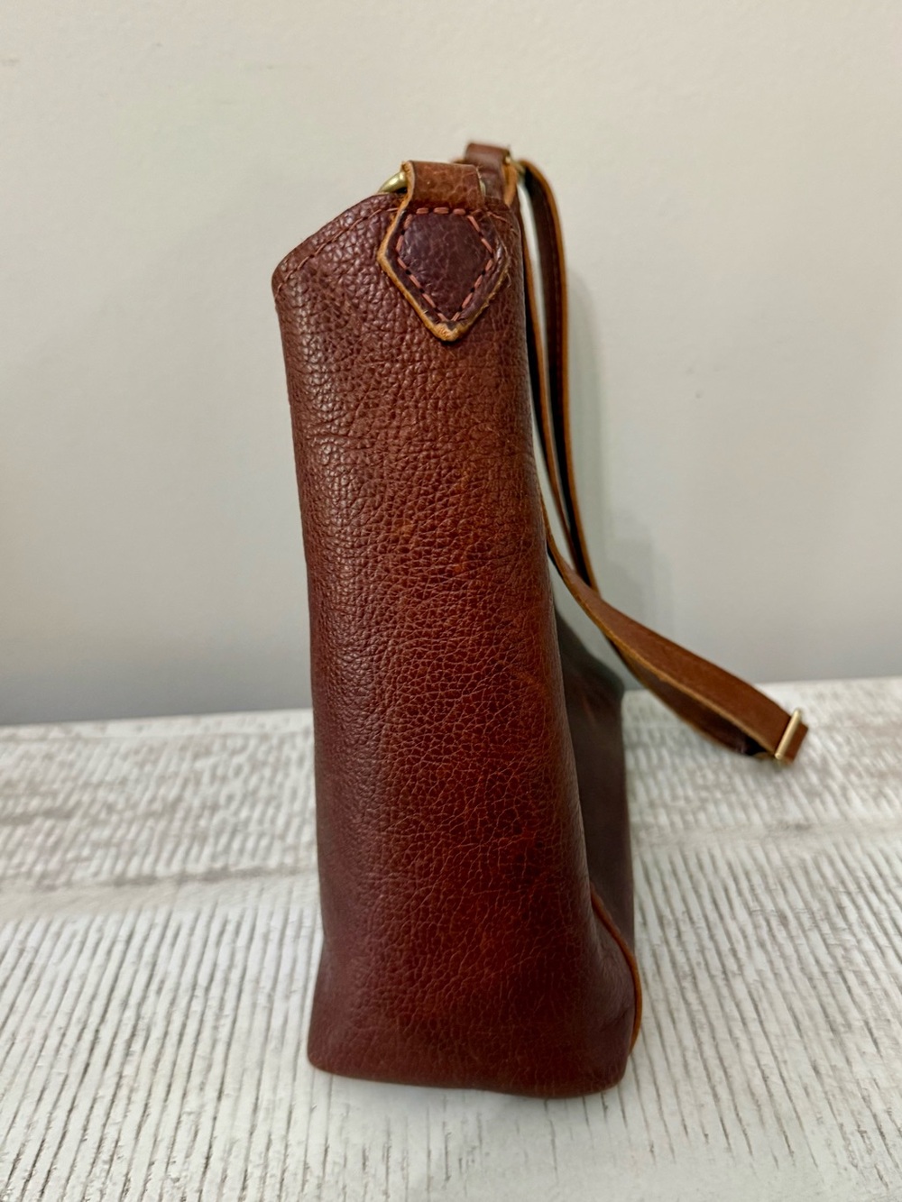Portland Leather Small Naomi Shoulder Bag in Nutmeg - Picture 5 of 12